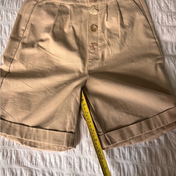 En Saison Tan Women's Shorts - Picture 5 of 6